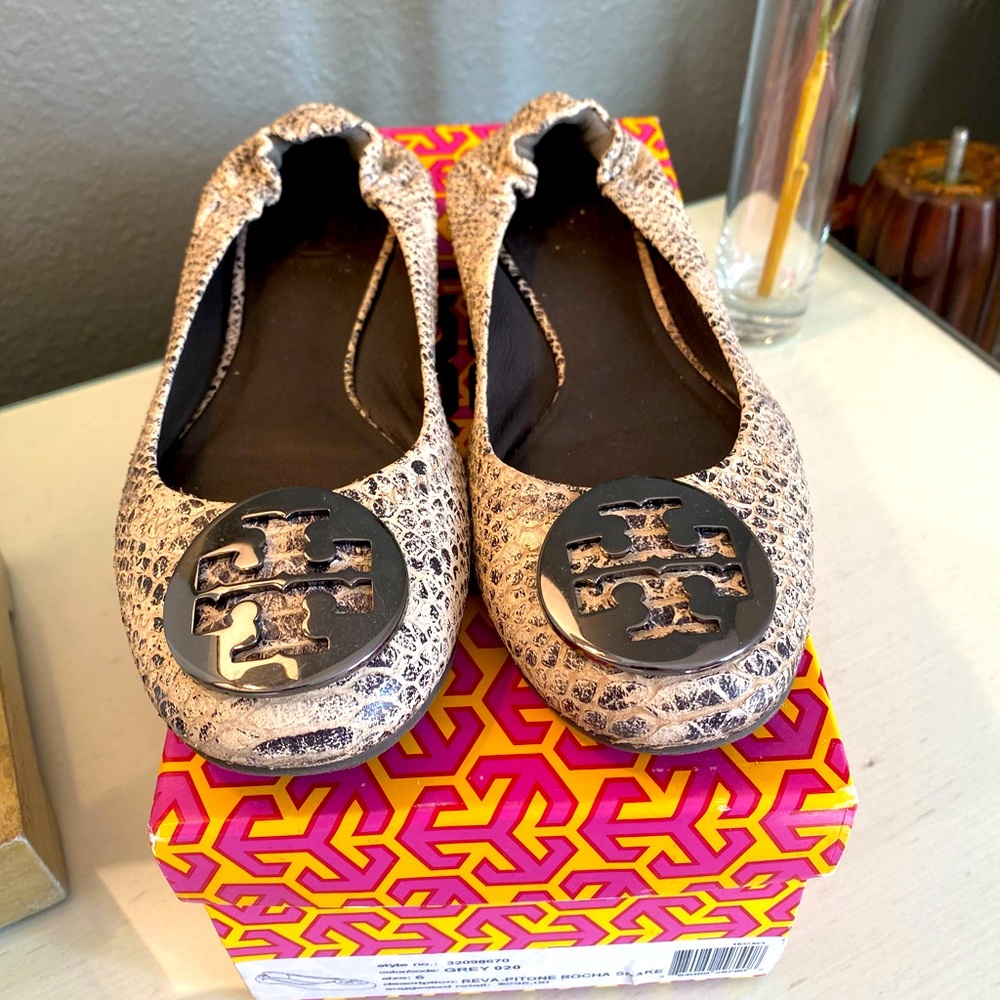 Tory Burch size 6 Grey Reva Snake Ballet shoe